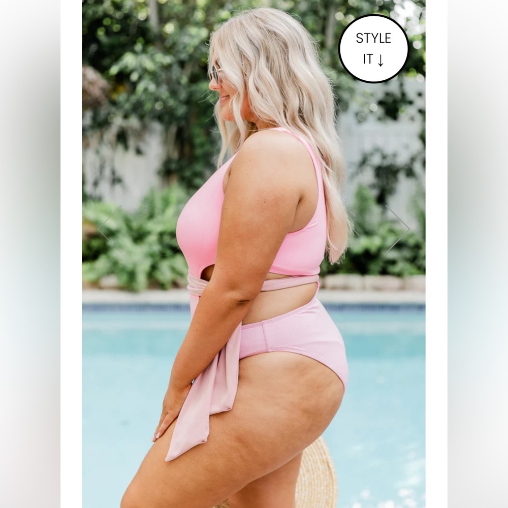 🎉 HP 🎉 SOAKING UP THE SUN PINK ONE PIECE SWIMSUIT - Picture 3 of 10
